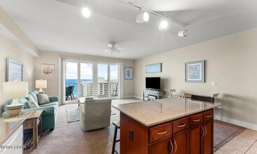 9902 S Thomas Dr in Panama City Beach, FL - Building Photo - Building Photo