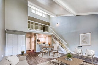 The Gallery at Playa Pacifica in Hermosa Beach, CA - Building Photo - Building Photo