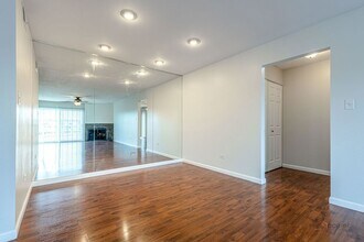 2254 N Baldwin Way, Unit 3A in Palatine, IL - Building Photo - Building Photo