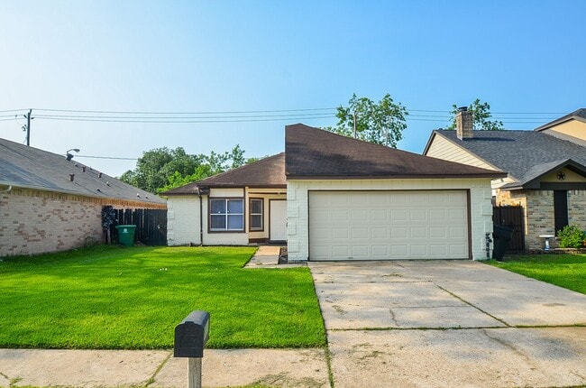 8231 Furlong Ln in Houston, TX - Building Photo - Building Photo