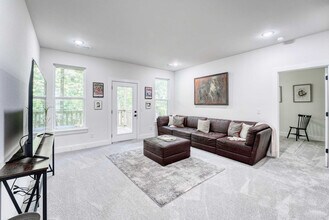 1421 Lee St in Pea Ridge, AR - Building Photo - Building Photo