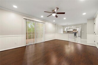 1386 Heritage Glen Dr in Marietta, GA - Foto de edificio - Building Photo