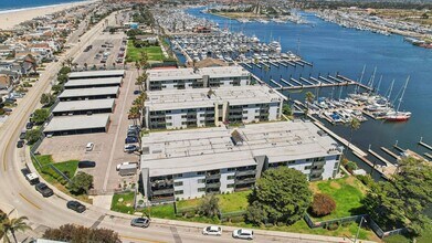 4200 S Harbor Blvd in Oxnard, CA - Building Photo - Building Photo