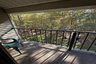 166 Sussex Pl in Absecon, NJ - Building Photo