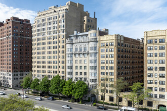 3314 N Lake Shore Dr in Chicago, IL - Foto de edificio - Building Photo