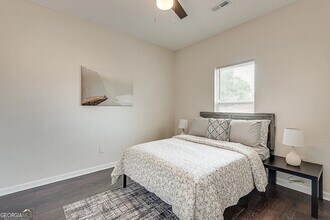 Room in House on Fair St SW in Atlanta, GA - Building Photo - Building Photo