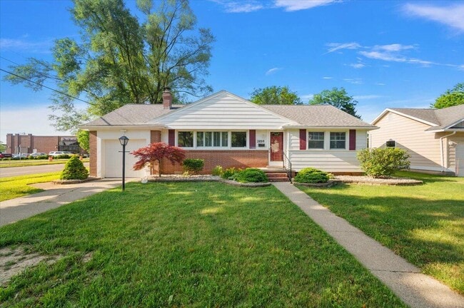 2898 Yorkshire Rd in Birmingham, MI - Building Photo - Building Photo