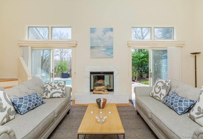 property at 38 Red Creek Cir