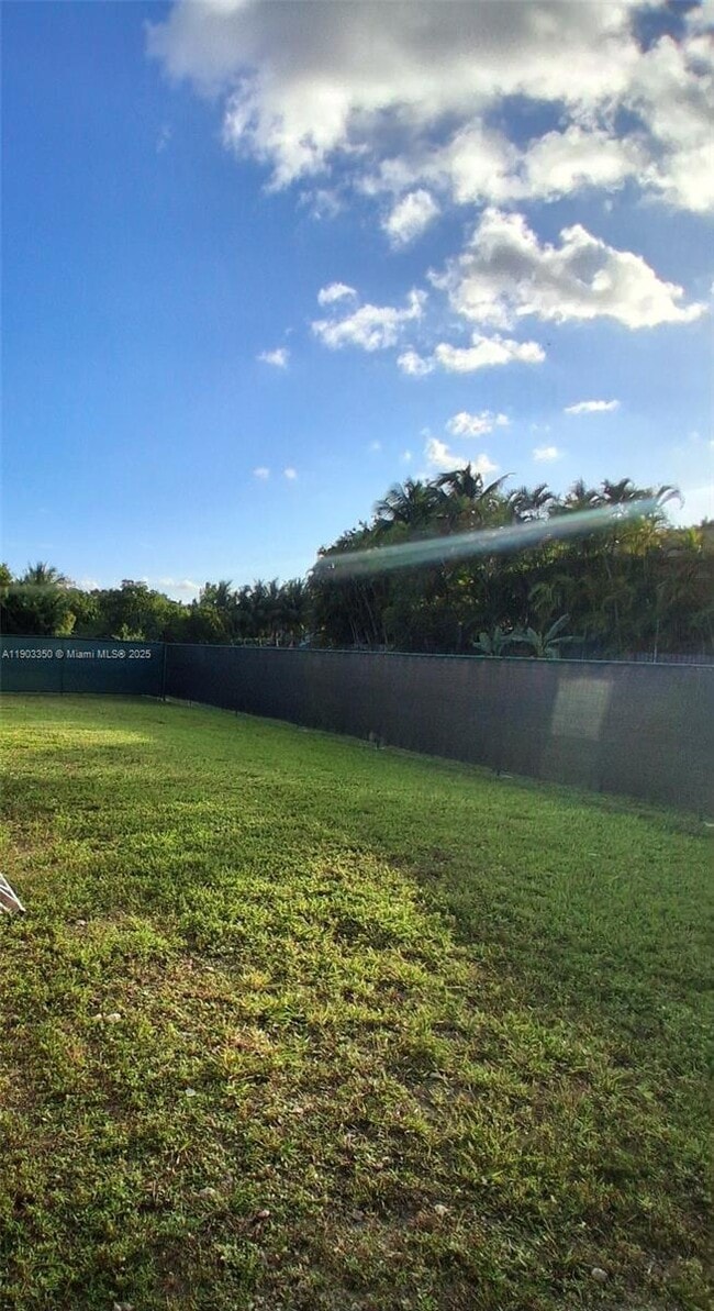 4921 SW 164th Terrace in Southwest Ranches, FL - Building Photo - Building Photo