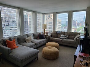 444 W Fullerton Pky, Unit 1208 in Chicago, IL - Building Photo - Building Photo