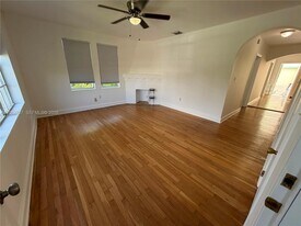 1027 Euclid Ave in Miami Beach, FL - Building Photo