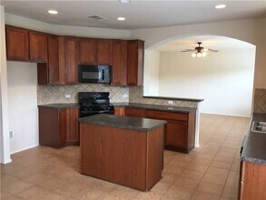 3523 Shiraz Loop in Round Rock, TX - Building Photo - Building Photo