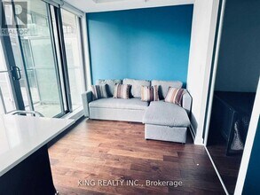 32-432 Camden St in Toronto, ON - Building Photo - Building Photo