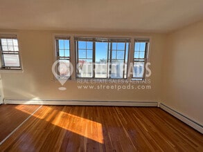 160 N Beacon St, Unit 22 in Boston, MA - Building Photo - Building Photo