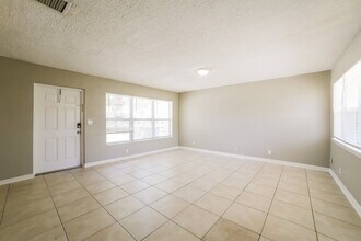 1522 NW 10th Ave in Fort Lauderdale, FL - Building Photo - Building Photo