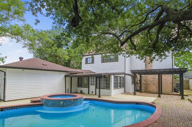 property at 15102 Torry Pines Rd