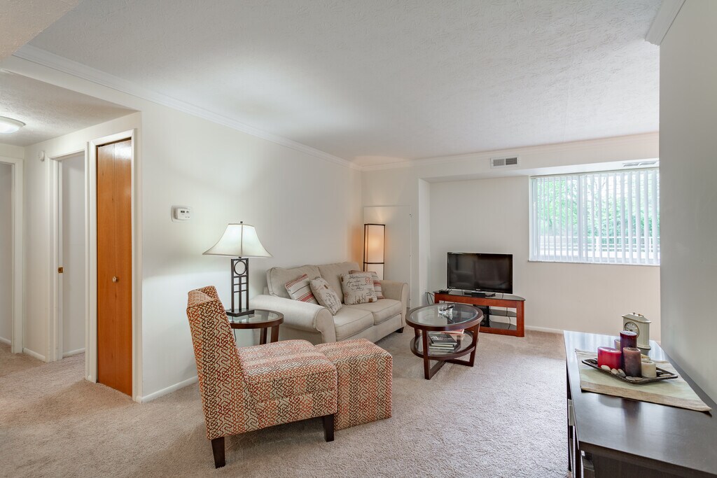 Churchill Towers Apartments in Parma Heights, OH