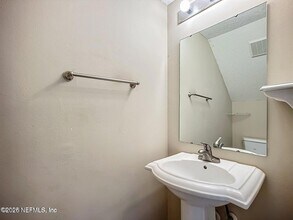 12311 Kensington Lakes Dr, Unit 104 in Jacksonville, FL - Foto de edificio - Building Photo