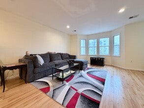 378 7th St in Jersey City, NJ - Building Photo - Building Photo