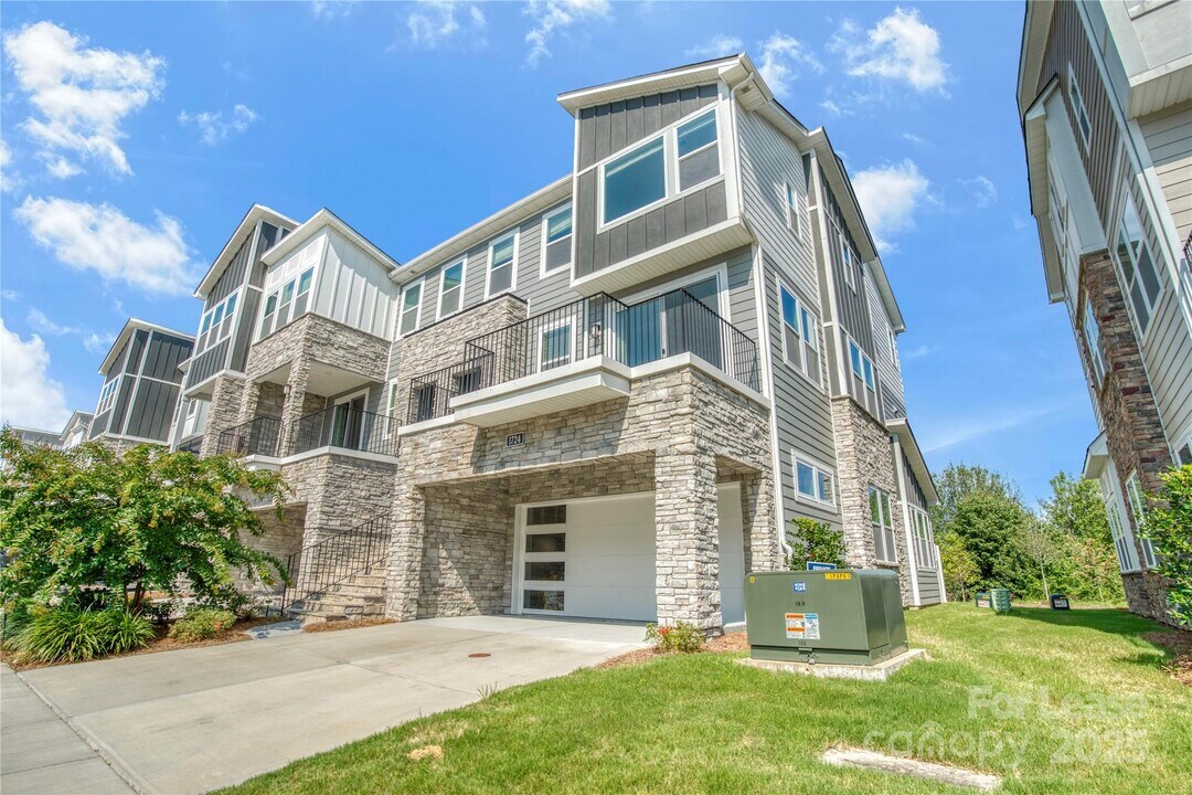 1724 Unison Dr in Charlotte, NC - Foto de edificio