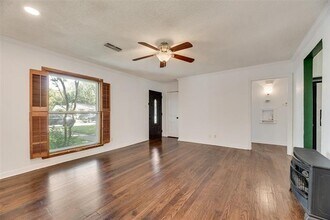1303 Fuller Dr in Dallas, TX - Building Photo - Building Photo