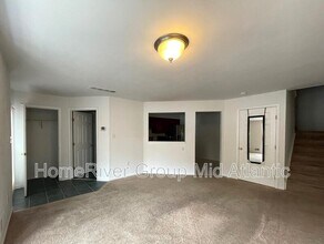 8323 Green Heron Way in Lorton, VA - Building Photo - Building Photo
