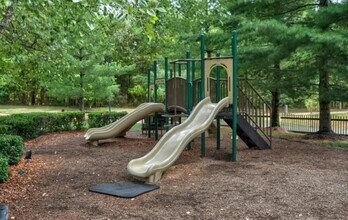 906 Rhoads Dr, Unit 906 in Belle Mead, NJ - Building Photo - Building Photo