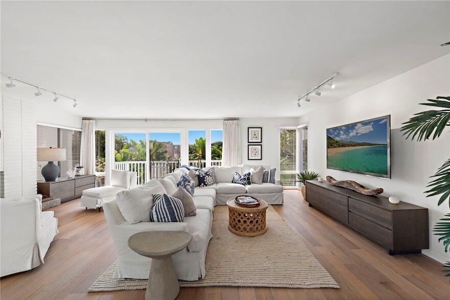 430 Carnation Ave, Unit 9466 in Newport Beach, CA - Building Photo