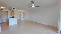 2493 Centergate Dr, Unit 103 in Miramar, FL - Foto de edificio - Building Photo