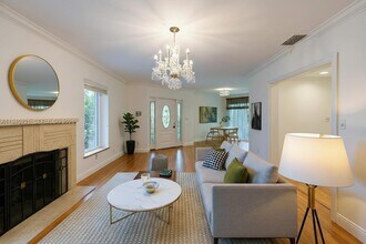 648 Sevilla Ave in Coral Gables, FL - Building Photo - Building Photo