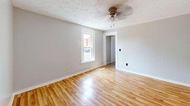 11 Linwood Pl in Rochester, NY - Building Photo - Building Photo