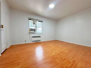 147-40 20th Rd in Queens, NY - Building Photo - Building Photo