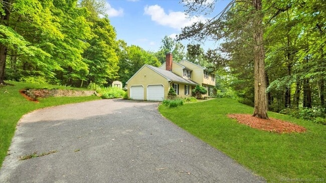 35 Highpoint Rd in Woodbury, CT - Building Photo - Building Photo