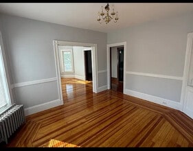 68 Willow Ave, Unit 1 in Somerville, MA - Building Photo - Building Photo