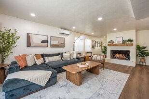 4746 W 159th St in Lawndale, CA - Building Photo