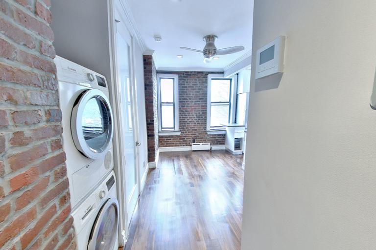 416 E 13th St in New York, NY - Building Photo