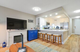 405 N WABASH, Unit 4012 in Chicago, IL - Building Photo - Building Photo