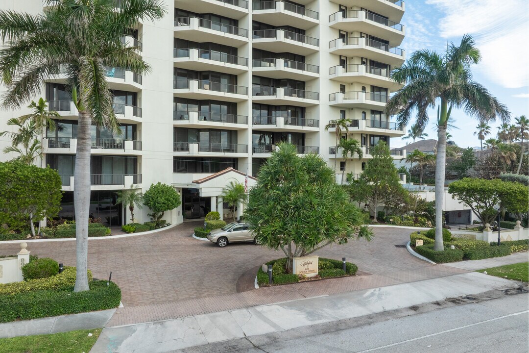 Waterfront on the Ocean in Juno Beach, FL - Building Photo