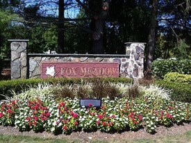 214 Manahan Ct in East Brunswick, NJ - Building Photo