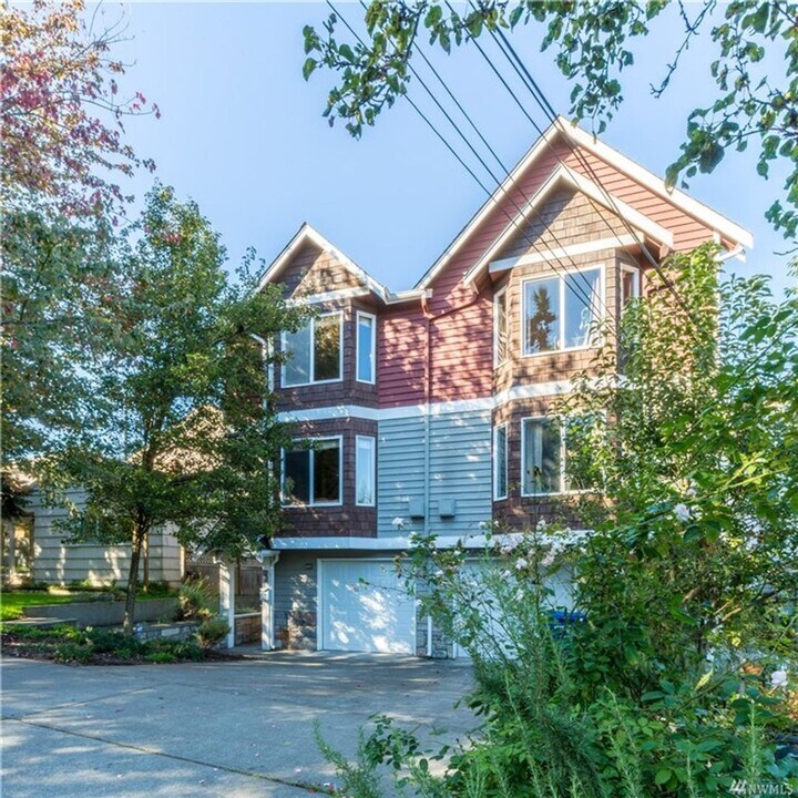 160 Florentia St in Seattle, WA - Building Photo