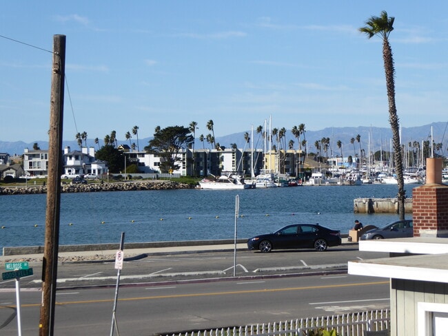 218 Melrose Dr, Unit 218 in Oxnard, CA - Building Photo - Building Photo