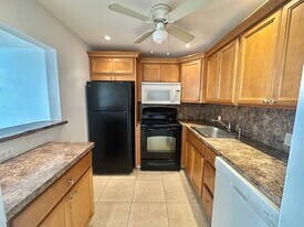 147 Fanshaw D in Boca Raton, FL - Building Photo