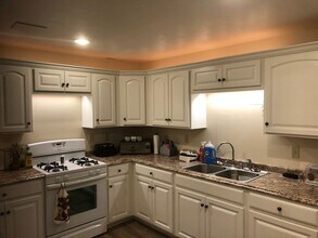 4012 Buckeye Way, Unit UWGB area apartment in Green Bay, WI - Foto de edificio - Building Photo