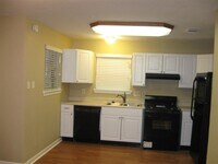 5912 Red River Dr photo'