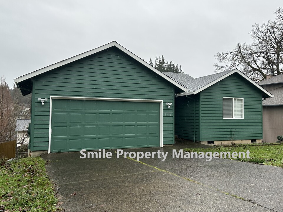 11096 SE Cranberry Loop in Clackamas, OR - Building Photo