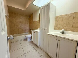 411 55th St, Unit 411 in West Palm Beach, FL - Building Photo