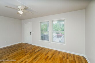 3702 W Muhammad Ali Blvd in Louisville, KY - Building Photo - Building Photo