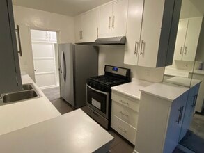 Princess Apartments in Los Angeles, CA - Foto de edificio - Building Photo