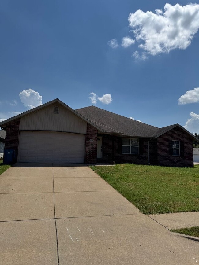property at 1982 S Farm Rd 123