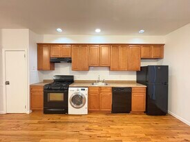 400 Woodlawn Ave in Jersey City, NJ - Building Photo